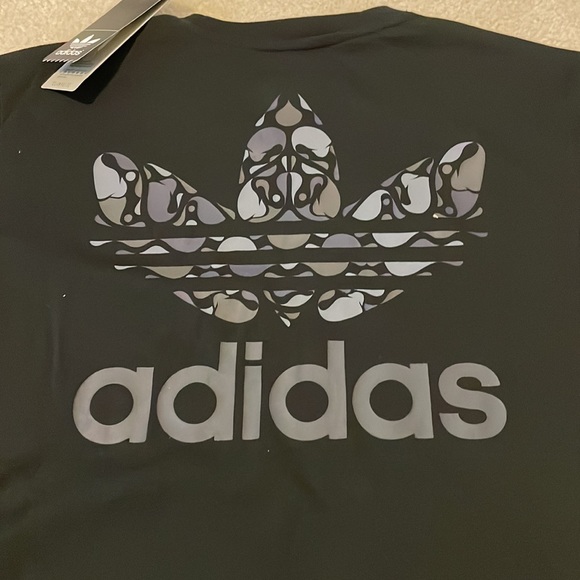 Adidas Tshirt, sz small - Picture 4 of 4